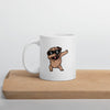 Mug Blanc Brillant Chien Carlin Faisant un Dab