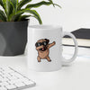 Mug Blanc Brillant Chien Carlin Faisant un Dab